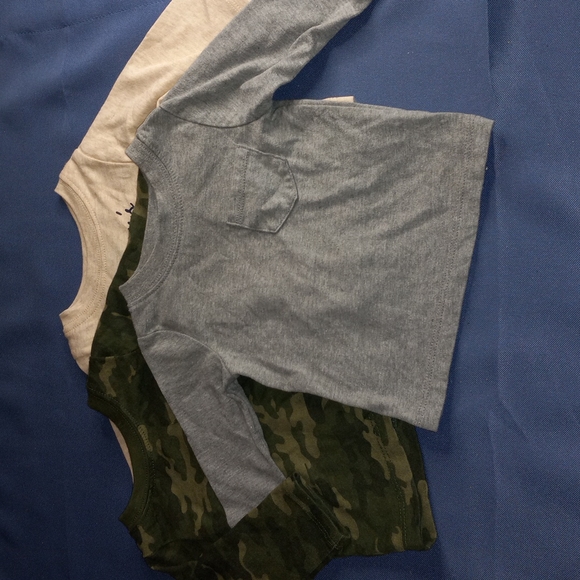 3 long sleeve shirts - Picture 1 of 4